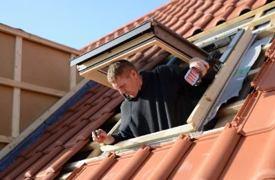 Pose de fenêtres de toit Velux aux Damps